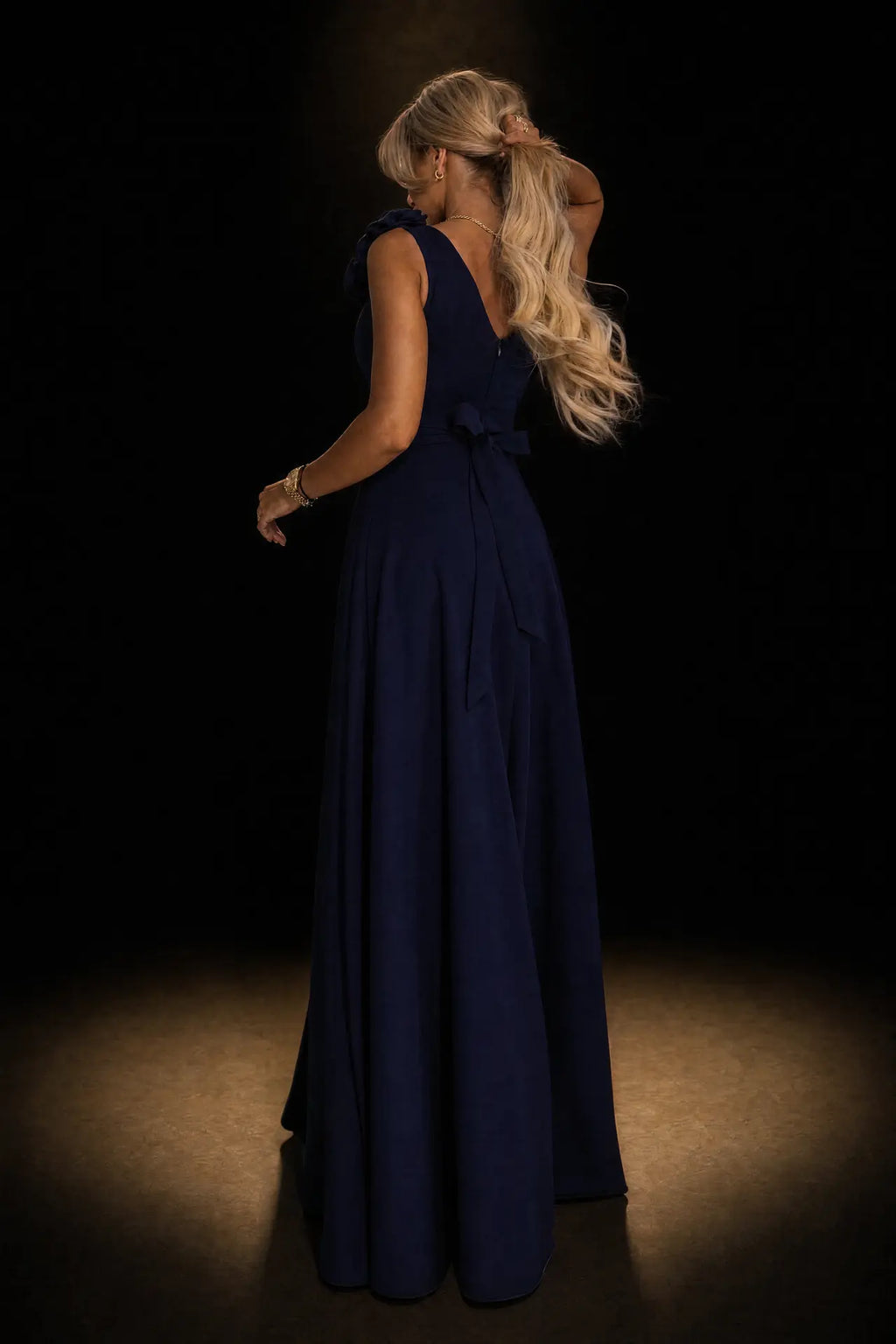La Camille, back view