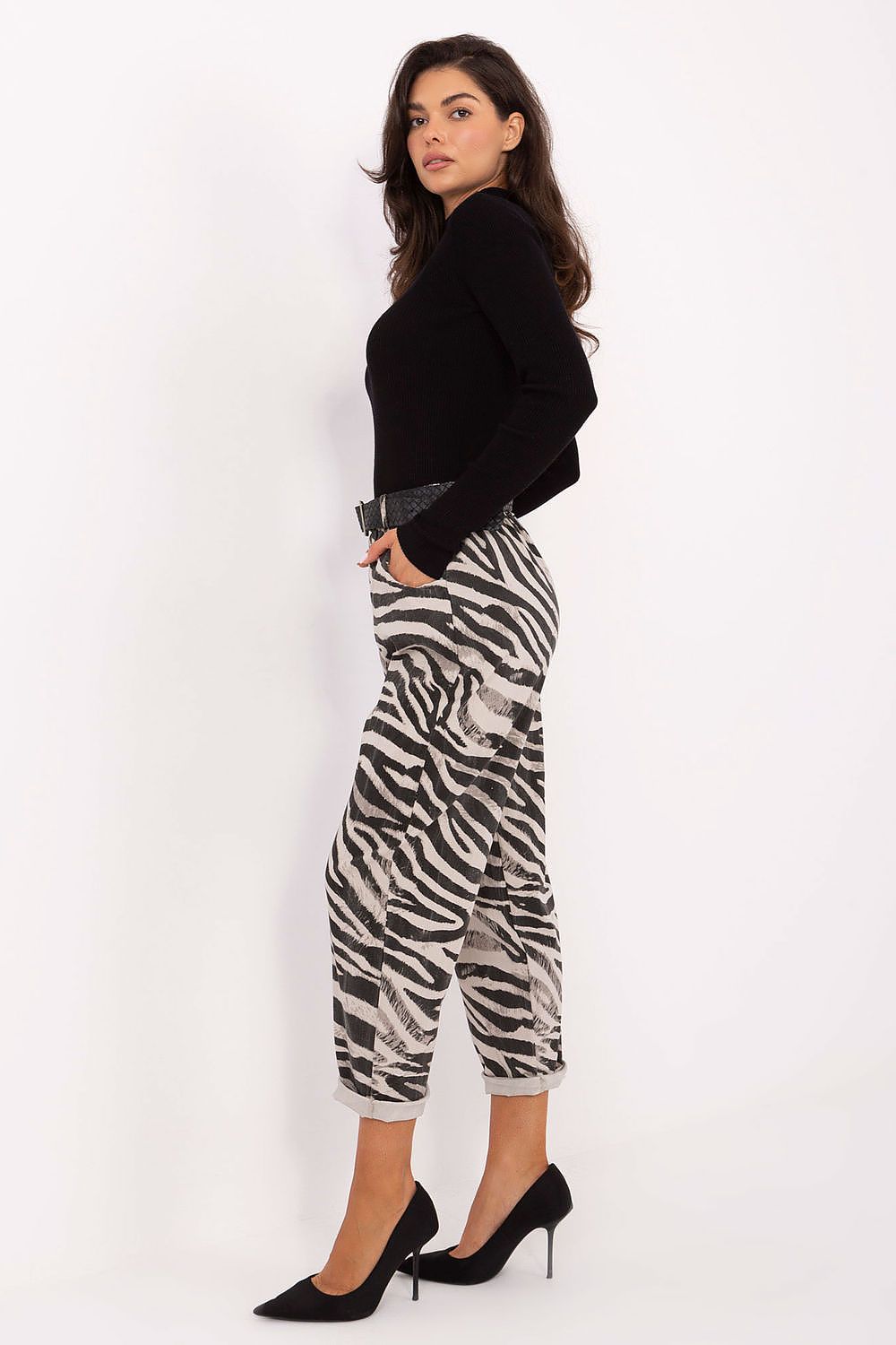  Women trousers model 218442 Italy Moda 