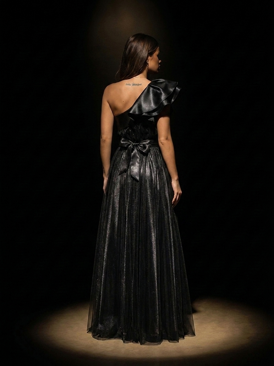 La Clemence, back view
